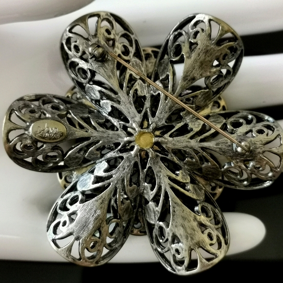 Joan Rivers Brooch Pin with faceted stones and metal scrolls - Muiti-colored - Picture 9 of 9